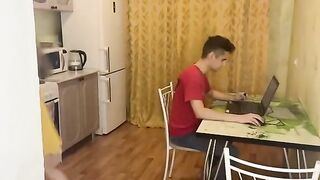 The computer broke down, so a friend came to help and fucked her