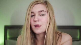 The hot girl next door, Jaybbgirl, is begging you to jerk off for her