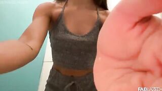 I go to a private place to show you my naked body, come see