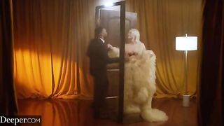 A gorgeous blonde woman relives her best sex in HD quality