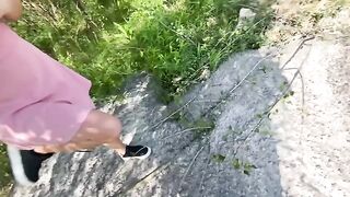 A young girl was picked up outdoors and received a cumshot on her pussy lips