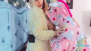 A trio with a pregnant woman of 6 months is unstoppable