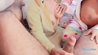 A trio with a pregnant woman of 6 months is unstoppable