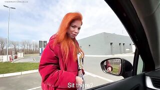 Stranger swallowed the dick and came in her mouth in public