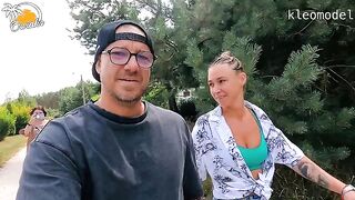 Two real couples are fucking in public, an unforgettable sight with Owiax Couple & KleoModel in action!