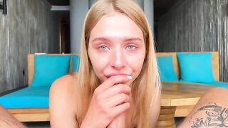 The cheating Californiababe is doing it even in therapy session