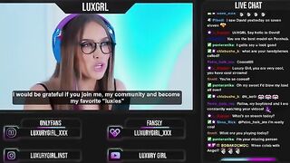 Babe fucked by a streamer in front of viewers