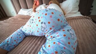 A stepdaughter gets her cunt filled by her stepdad's cum