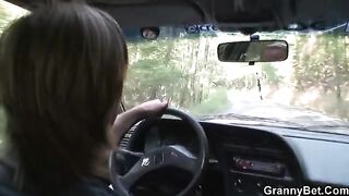 Old granny gets banged after blowing a guy in the car