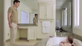 Rebel Lynn gets her tight pussy stretched by stepbro in bath