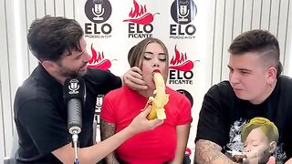 The interview with Elo Podcast ended in a messy, intimate encounter with Sara Blonde