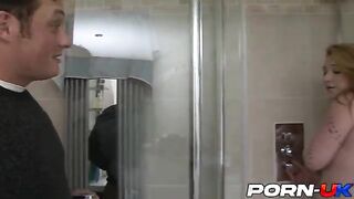 Curvy British stepdaughter Harmony Reigns gets banged after shower