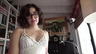 A nerdy girl in glasses seduces her stepdad for sex