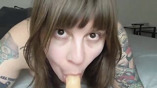 Oh Jeez, this Wisconsin girl, Elle Hell, really wants you to finish on her