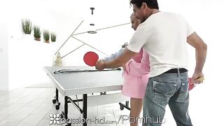 The overconfident blonde lost a bet after playing ping-pong