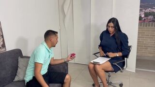 A mature woman was caught with a psychologist after playing with toys
