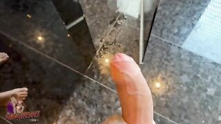 I see an Austrian girl in the shower and I masturbate watching her