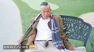 Guy flashes his cock in the park and attracts Ebony Mystique’s attention