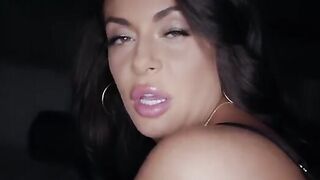 The kinkiest ass play with voluptuous MILF Kiki in stunning HD quality