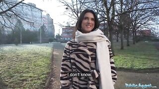 Public agent seduced a girl to fuck for a hundred euros