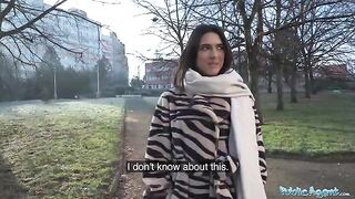 Public agent seduced a girl to fuck for a hundred euros