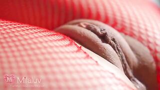 Honey's wet and hairy pussy is a delight to explore in this steamy close-up session