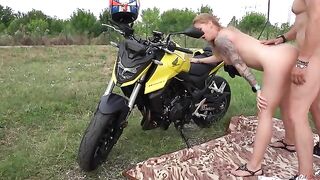 A hot MILF is fucking with a stranger on a romantic picnic