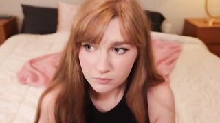The hot babysitter Jaybbgirl offers you a sexual favor in POV