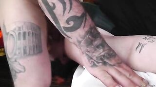 First MFM threesome with Mr.BWC for HotMessJessXXX, a spicy amateur swing scene
