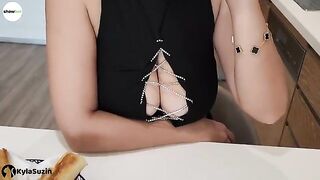 Woman fucks her neighbour to get cum for pizza