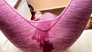 A sexy girl with a great ass fucks herself with a toy