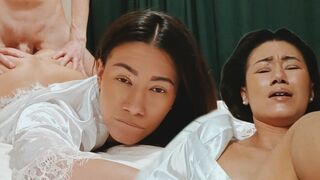 An Asian stepmom is too tired, needs some rest