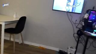 Girl wanted to taste her stepbrother’s huge cock – homemade video