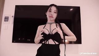 An Asian beauty in a black dress was fucked and made cum, streaming hot