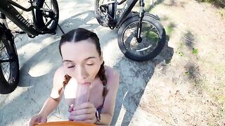A tourist hired a petite cyclist for a thrilling 60fps experience