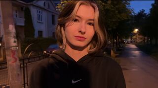 Rich guy fucked pretty 18yo girl on a date