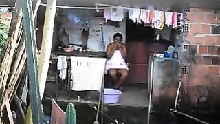 A black beauty did not know about the hidden camera