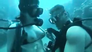 Underwater sex with aqualungs divers, the best way to lose your virginity