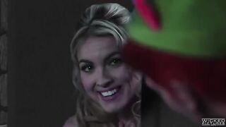 Hot Keira Nicole enjoys hardcore sex with Peter Pen