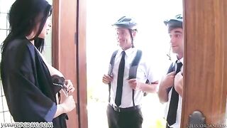 Two Jehovah’s witnesses fucked a beauty in her stockings