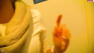 Girl makes blowjob for stranger in the toilet, it was really great