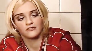 A girl had sex accidentally with a man in the washer machine