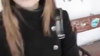 The girl is not embarrassed to do a blowjob in public places, watching passers-by