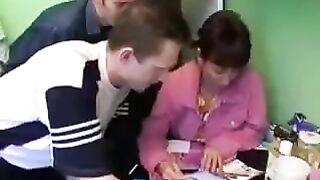 Foursome sex with hot Russian mom and homemade action