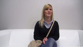 25-year-old Czech woman fucks at her first porn casting