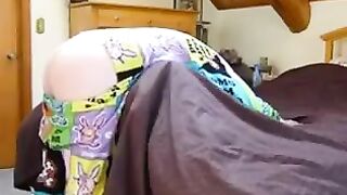 A girl with a big vagina fucks with her brother