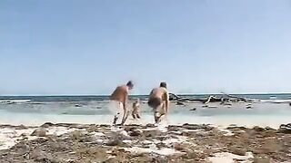 Beach threesome sex with FMM for Porn Mzhm in bikini