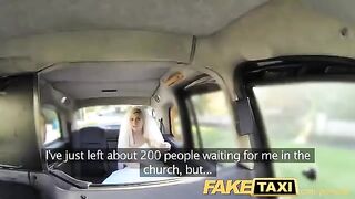 A hot bride got fucked by a taxi driver before wedding in the car