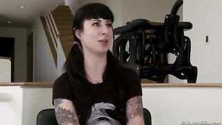 The guy gently caresses her pussy with his tongue, a true professional in cunnilingus