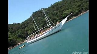 A yacht party is the best place for getting laid with a chick